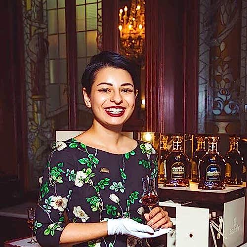 Амина Тетова